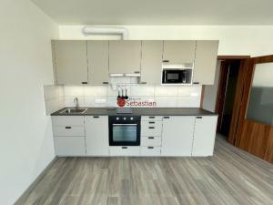Pronájem bytu 3+kk, Praha - Černý Most, Dobrovolného, 68 m2