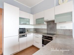 Pronájem bytu 3+kk, Praha - Malešice, Počernická, 74 m2