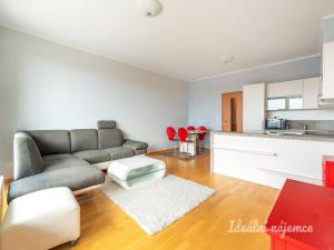 Pronájem bytu 3+kk, Praha - Malešice, Počernická, 74 m2