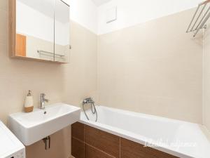 Pronájem bytu 3+kk, Praha - Malešice, Počernická, 74 m2