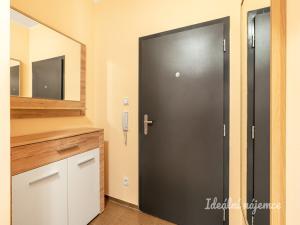 Pronájem bytu 3+kk, Praha - Malešice, Počernická, 74 m2