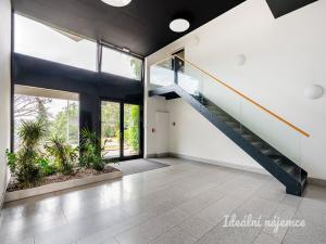 Pronájem bytu 3+kk, Praha - Malešice, Počernická, 74 m2