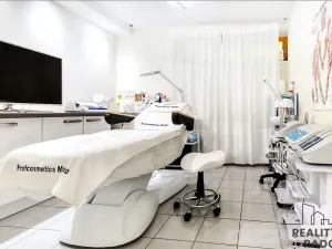 Prodej obchodního prostoru, Praha - Žižkov, Jeseniova, 107 m2