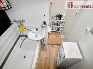 Prodej bytu 1+kk, Ostrov, Kollárova, 20 m2