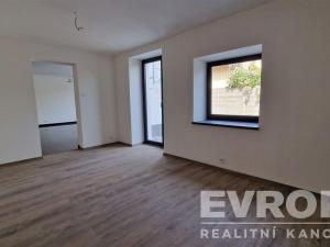 Prodej rodinného domu, Praha - Šeberov, Zadní, 300 m2