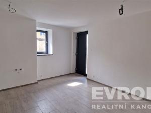 Prodej rodinného domu, Praha - Šeberov, Zadní, 300 m2