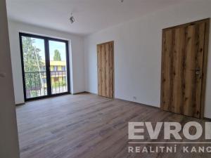 Prodej rodinného domu, Praha - Šeberov, Zadní, 300 m2