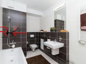 Prodej bytu 2+kk, Praha - Ruzyně, Drnovská, 59 m2