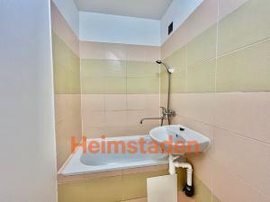 Pronájem bytu 1+kk, Frýdek-Místek - Místek, Československé armády, 28 m2