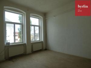 Pronájem bytu 2+1, Krnov, nám. Minoritů, 62 m2