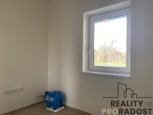 Pronájem výrobních prostor, Jalubí, 900 m2