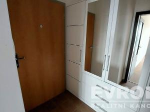 Prodej bytu 1+kk, Praha - Písnice, Švihovská, 31 m2