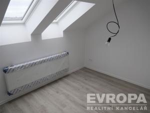 Pronájem bytu 2+kk, Žirovnice, Havlíčkovo náměstí, 52 m2