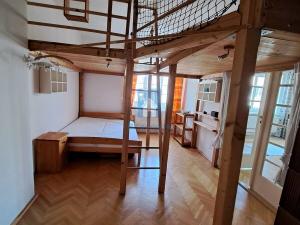 Pronájem bytu 2+1, Karlovy Vary, Pod Tvrzí, 62 m2