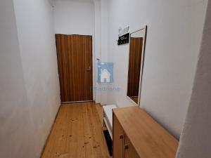 Pronájem bytu 2+1, Karlovy Vary, Pod Tvrzí, 62 m2