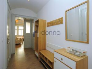 Pronájem bytu 2+kk, Praha - Josefov, Kaprova, 84 m2