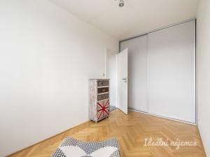 Pronájem bytu 3+kk, Praha - Karlín, Nekvasilova, 55 m2