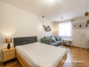 Pronájem bytu 1+kk, Praha - Vršovice, Černomořská, 40 m2
