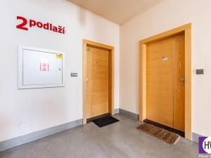 Prodej bytu 2+1, Praha - Malá Strana, Mostecká, 83 m2