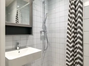 Pronájem bytu 1+1, Praha - Karlín, Hybešova, 33 m2