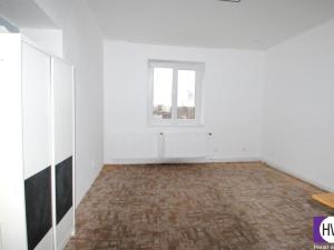 Prodej bytu 3+1, Písek, Baarova, 80 m2