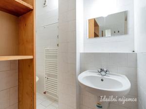 Pronájem bytu 1+1, Praha - Záběhlice, Jabloňová, 27 m2
