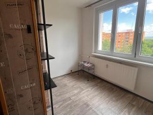 Pronájem bytu 1+1, Chomutov, Školní pěšina, 40 m2