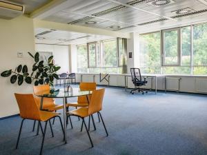 Pronájem kanceláře, Praha - Dejvice, Evropská, 202 m2