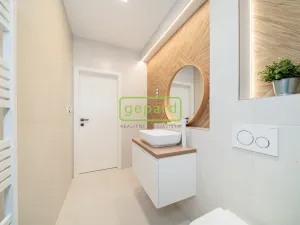 Prodej bytu 2+kk, Praha - Bohnice, V Zámcích, 57 m2