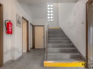 Prodej výrobních prostor, Moravský Krumlov, Pod Leskounem, 2555 m2