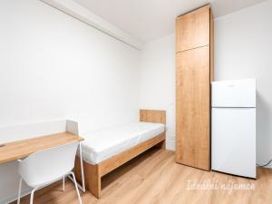 Prodej bytu 1+kk, Praha - Břevnov, Na Větrníku, 17 m2