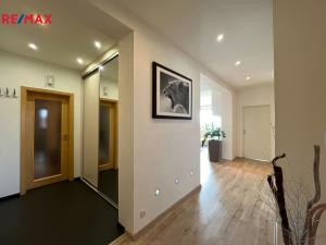 Prodej bytu 3+kk, Praha - Újezd nad Lesy, Domanovická, 81 m2