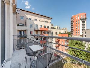 Pronájem bytu 2+kk, Praha - Záběhlice, Velenovského, 52 m2