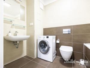 Pronájem bytu 2+kk, Praha - Žižkov, Olgy Havlové, 46 m2