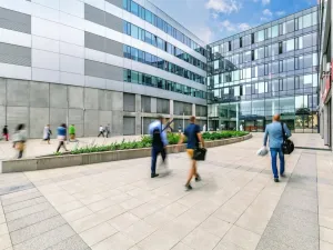 Pronájem kanceláře, Praha - Nusle, Na hřebenech II, 651 m2