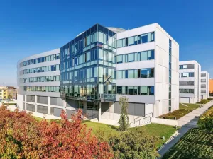 Pronájem kanceláře, Praha - Nusle, Na hřebenech II, 651 m2