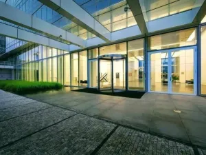 Pronájem kanceláře, Praha - Nusle, Hvězdova, 330 m2