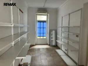 Prodej obchodního prostoru, Karlovy Vary, Bulharská, 92 m2