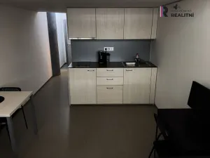Pronájem bytu 2+kk, Zlín, J. A. Bati, 41 m2
