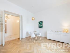 Prodej bytu 3+kk, Praha - Nové Město, Pod Slovany, 100 m2