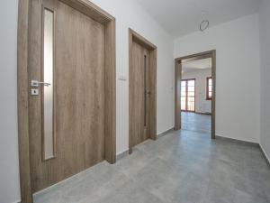 Prodej bytu 2+kk, Kašperské Hory, Lesní, 46 m2