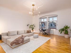 Prodej bytu 2+1, Praha - Malá Strana, Mostecká, 94 m2