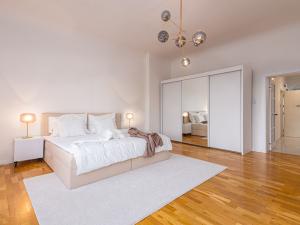 Prodej bytu 2+1, Praha - Malá Strana, Mostecká, 94 m2