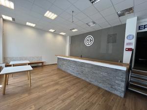 Pronájem obchodního prostoru, Olomouc, Hálkova, 56 m2