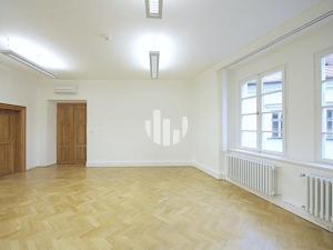 Pronájem kanceláře, Praha - Staré Město, Malé náměstí, 541 m2