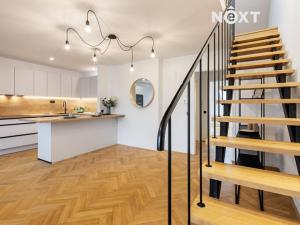 Prodej bytu 3+kk, Praha - Vyšehrad, Neklanova, 102 m2