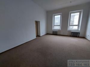 Pronájem kanceláře, Krnov - Pod Bezručovým vrchem, Hlubčická, 22 m2