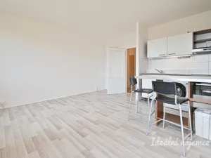 Pronájem bytu 1+kk, Brno - Židenice, Čejkovická, 33 m2