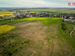 Prodej pozemku pro komerční výstavbu, Tachlovice, 37972 m2