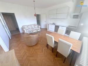 Pronájem bytu 2+kk, Praha - Žižkov, Sudoměřská, 45 m2